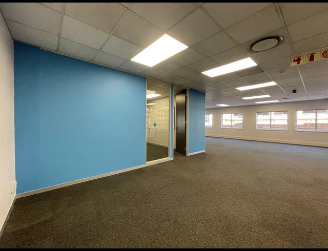 1,319M² OFFICE TO LET IN SANDTON CENTRAL
